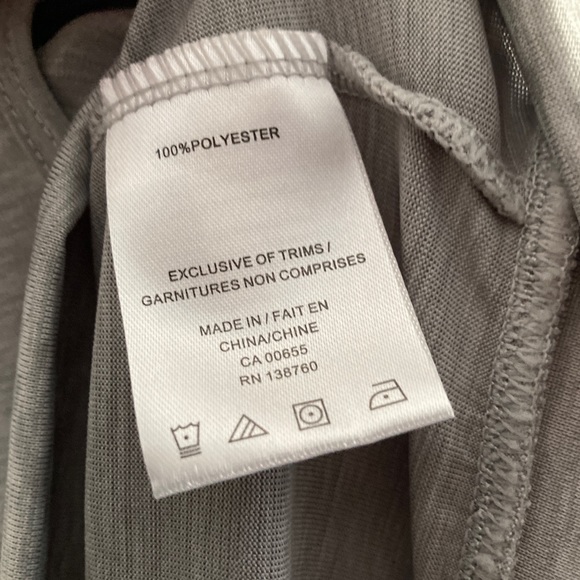 🔥NWT HYBA open back long sleeve moisture wicking top - Picture 3 of 4